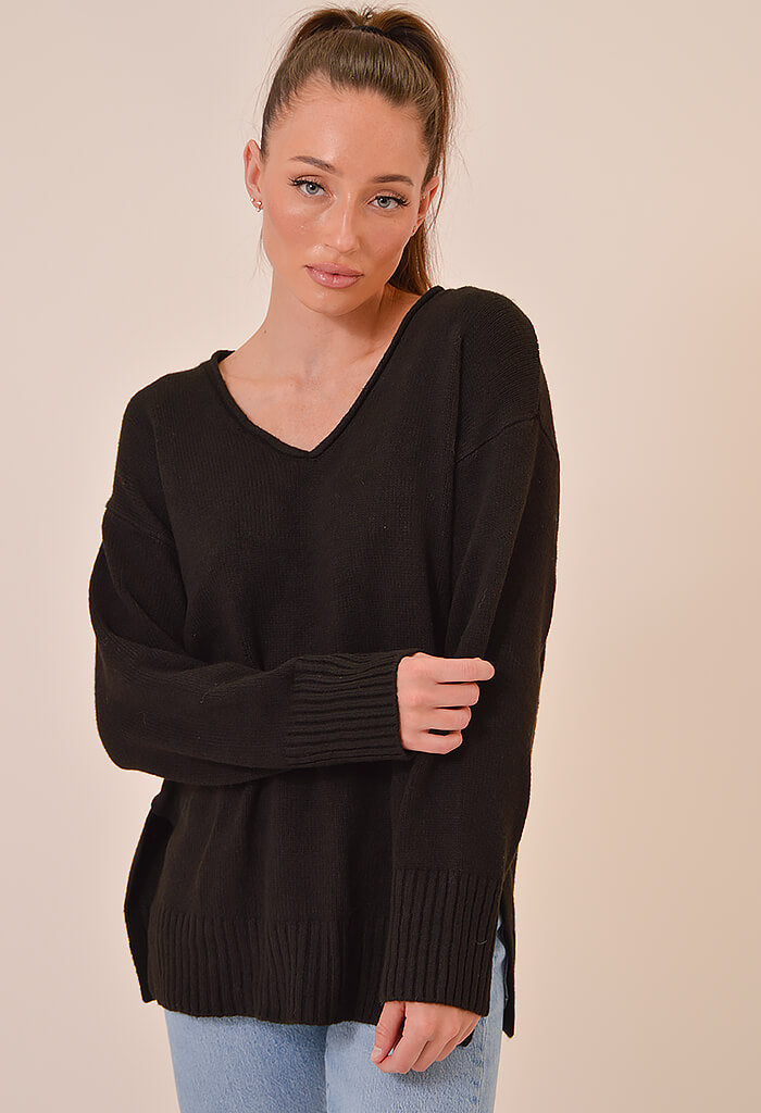 Sanctuary Clothing Casual Cozy V-Neck Sweater-Black